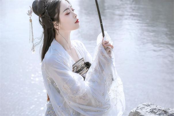 漢服山和正是什么意思 漢服山正真的很重要嗎 漢服山和正是什么意思 漢服山正真的很重要嗎