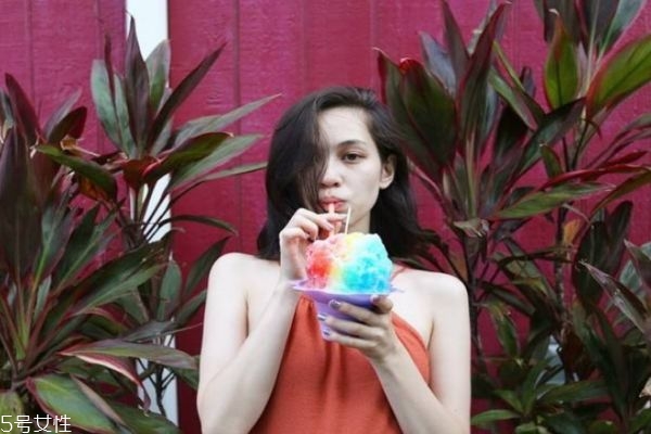 短發(fā)能燙什么發(fā)型 最美不過(guò)短燙發(fā) 短發(fā)能燙什么發(fā)型 最美不過(guò)短燙發(fā)