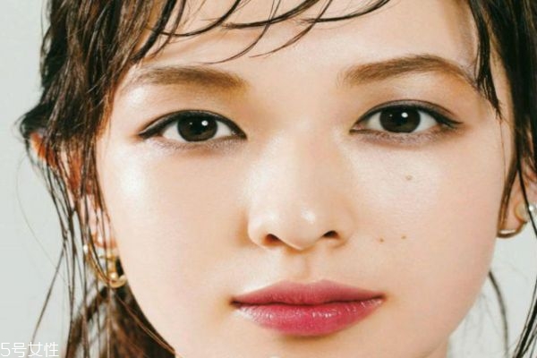 什么叫奶油肌粉底液 奶油肌和霧面區(qū)別 什么叫奶油肌粉底液 奶油肌和霧面區(qū)別