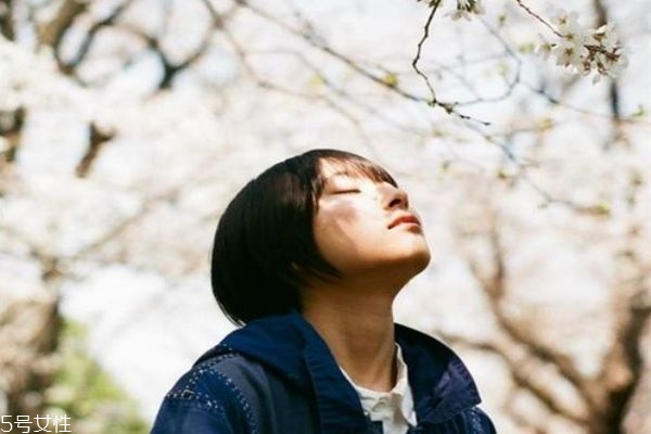 鎖骨發(fā)怎么剪好看 今年流行的鎖骨發(fā) 鎖骨發(fā)怎么剪好看 今年流行的鎖骨發(fā)