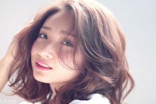 短發(fā)能燙什么發(fā)型 最美不過(guò)短燙發(fā) 短發(fā)能燙什么發(fā)型 最美不過(guò)短燙發(fā)