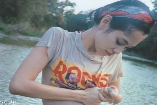 短發(fā)能燙什么發(fā)型 最美不過(guò)短燙發(fā) 短發(fā)能燙什么發(fā)型 最美不過(guò)短燙發(fā)