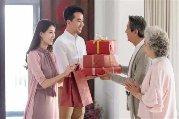 第一次去男朋友家要睡一起嗎 去男朋友父母家睡哪里 第一次去男朋友家要睡一起嗎 去男朋友父母家睡哪里