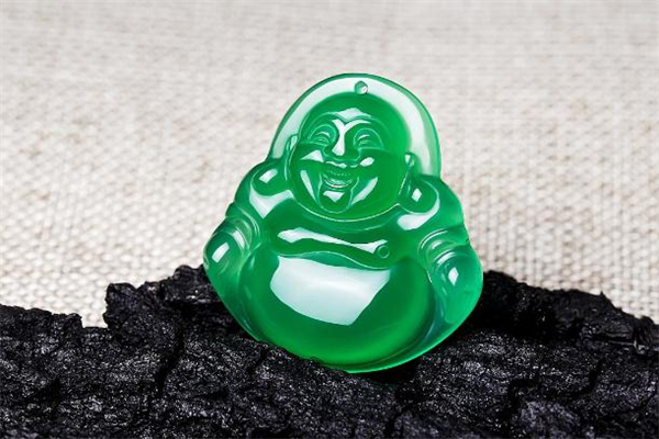 澳洲玉是什么玉 澳洲玉和翡翠的區(qū)別 澳洲玉是什么玉 澳洲玉和翡翠的區(qū)別