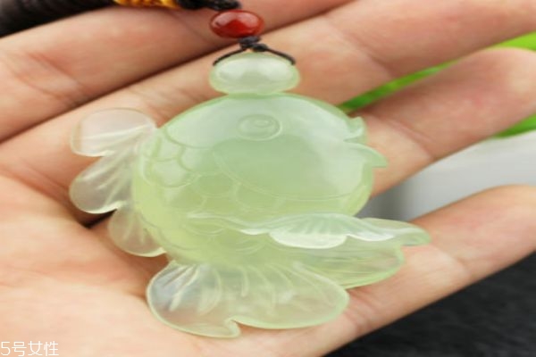 怎么樣來鑒定岫巖玉呢 岫巖玉盛產(chǎn)哪里呢 怎么樣來鑒定岫巖玉呢 岫巖玉盛產(chǎn)哪里呢