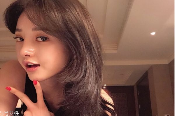 女生怎么追內(nèi)向的男生 男女之間怎么調(diào)情 女生怎么追內(nèi)向的男生 男女之間怎么調(diào)情