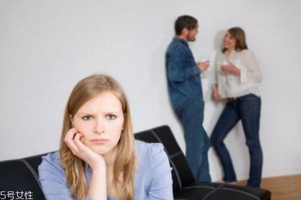 戀愛(ài)中占有欲強(qiáng)怎么辦 男人為什么占有欲那么強(qiáng)