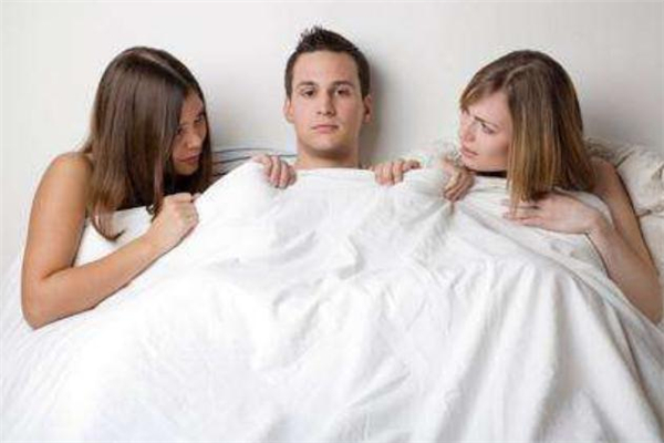 老公有外遇可以告嗎 男方出軌離婚法院會(huì)怎么判 老公有外遇可以告嗎 男方出軌離婚法院會(huì)怎么判