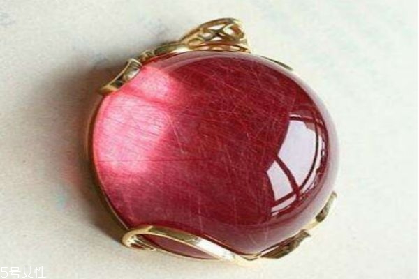 紅水晶應(yīng)該怎么保養(yǎng)呢 紅水晶應(yīng)該怎么戴呢 紅水晶應(yīng)該怎么保養(yǎng)呢 紅水晶應(yīng)該怎么戴呢