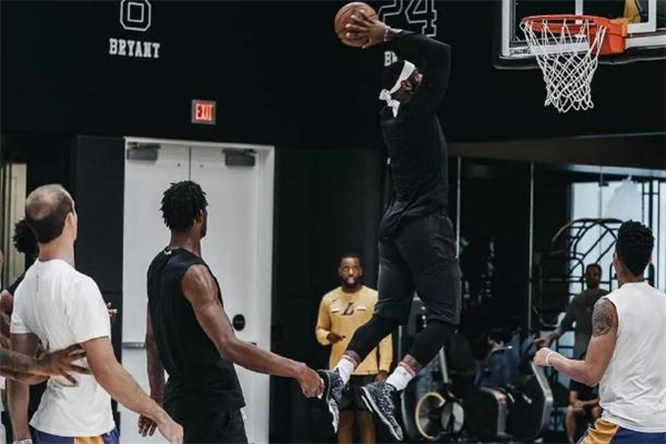 nike lebron 17什么時(shí)候發(fā)售 詹姆斯17發(fā)售日期 nike lebron 17什么時(shí)候發(fā)售 詹姆斯17發(fā)售日期