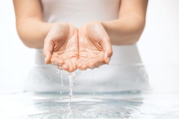 干皮變油皮怎么回事 干皮變油皮的原因及解決方法