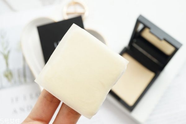 吸油紙會讓毛孔變大嗎 使用吸油紙的危害 吸油紙會讓毛孔變大嗎 使用吸油紙的危害