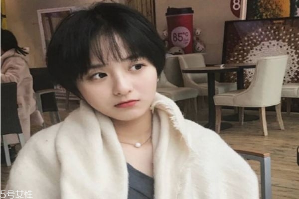 什么臉型不適合剪短發(fā) 哪些人不適合剪短發(fā) 什么臉型不適合剪短發(fā) 哪些人不適合剪短發(fā)