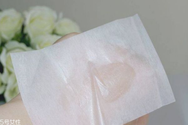 吸油紙會讓毛孔變大嗎 使用吸油紙的危害 吸油紙會讓毛孔變大嗎 使用吸油紙的危害