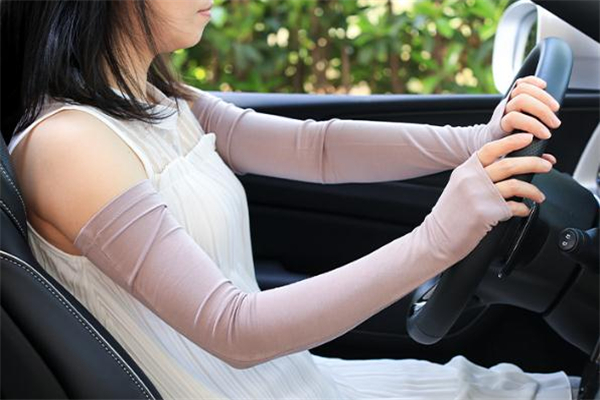 防曬袖套哪個顏色最好 防曬袖套什么顏色最防曬 防曬袖套哪個顏色最好 防曬袖套什么顏色最防曬