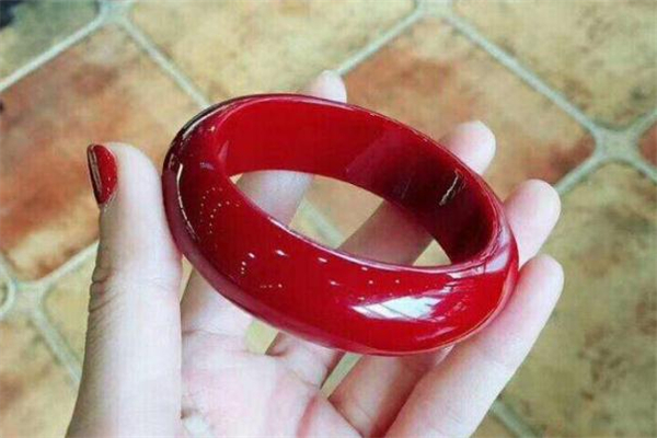 紅珊瑚手鐲怕水嗎 紅珊瑚手鐲怎么保養(yǎng) 紅珊瑚手鐲怕水嗎 紅珊瑚手鐲怎么保養(yǎng)