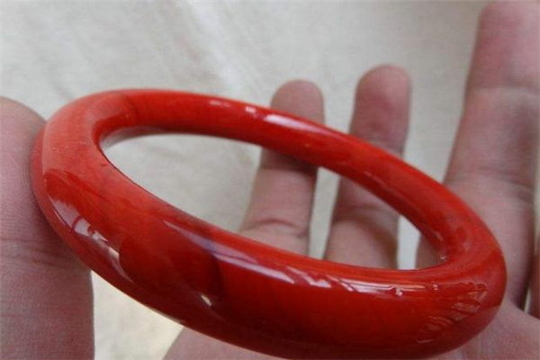 紅珊瑚手鐲怕水嗎 紅珊瑚手鐲怎么保養(yǎng) 紅珊瑚手鐲怕水嗎 紅珊瑚手鐲怎么保養(yǎng)