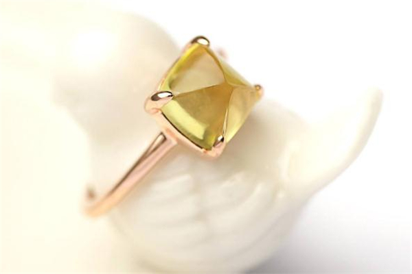 檸檬晶是什么 檸檬晶和黃水晶一樣嗎 檸檬晶是什么 檸檬晶和黃水晶一樣嗎