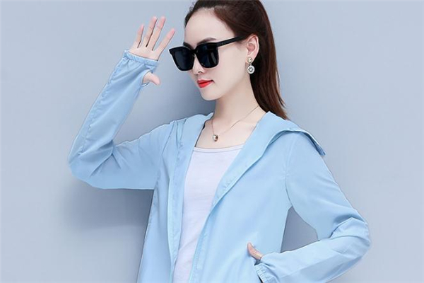 陰天需要穿防曬衣嗎 陰天可以不穿防曬服嗎 陰天需要穿防曬衣嗎 陰天可以不穿防曬服嗎