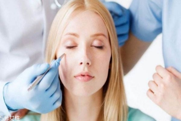 肉毒桿菌多少錢一針呢 影響肉毒桿菌價格有什么呢 肉毒桿菌多少錢一針呢 影響肉毒桿菌價格有什么呢