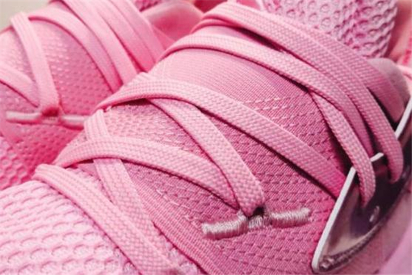 阿迪達(dá)斯哈登4代粉色開箱測評 哈登4騷粉色發(fā)售時間