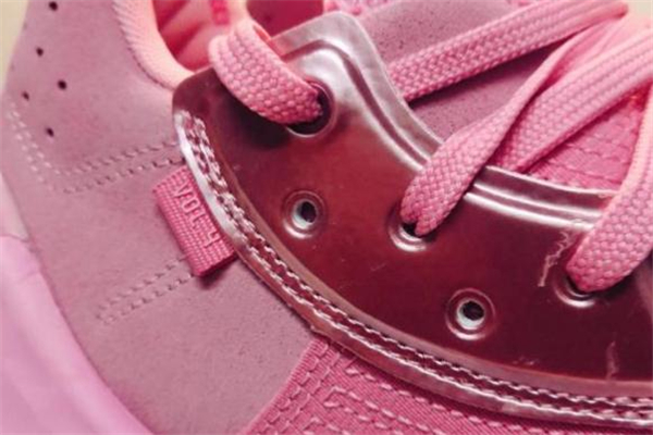 阿迪達(dá)斯哈登4代粉色開箱測評 哈登4騷粉色發(fā)售時間