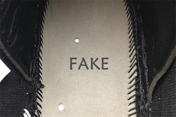 aj1紅絲綢真假對比 aj1紅絲綢黑腳趾真假鑒定 aj1紅絲綢真假對比 aj1紅絲綢黑腳趾真假鑒定