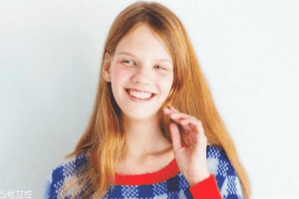 上瞼下垂矯正術(shù)多少錢 上瞼下垂手術(shù)費(fèi) 上瞼下垂矯正術(shù)多少錢 上瞼下垂手術(shù)費(fèi)