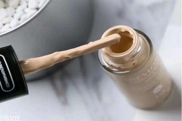 秋天適合哪些牌子的粉底液 最適合秋冬的粉底液 秋天適合哪些牌子的粉底液 最適合秋冬的粉底液