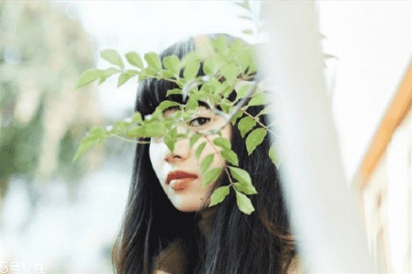 上瞼下垂手術(shù)是如何操作的 上瞼下垂手術(shù)需要注意什么 上瞼下垂手術(shù)是如何操作的 上瞼下垂手術(shù)需要注意什么