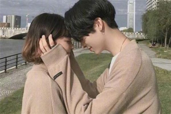 怎么追很熟悉的女生 很熟的女生好追嗎 怎么追很熟悉的女生 很熟的女生好追嗎