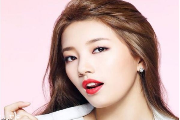 油性皮膚化妝脫妝怎么辦 油性皮膚怎么樣才能不脫妝 油性皮膚化妝脫妝怎么辦 油性皮膚怎么樣才能不脫妝