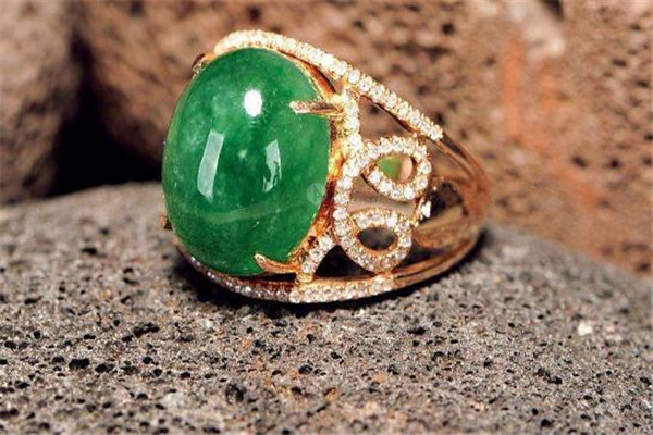 翡翠戒指磨花了怎么辦 翡翠戒指不亮了怎么辦 翡翠戒指磨花了怎么辦 翡翠戒指不亮了怎么辦