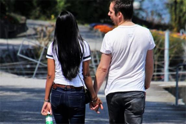 女生28歲沒談過戀愛正常嗎 和男生接觸不自在怎么辦 女生28歲沒談過戀愛正常嗎 和男生接觸不自在怎么辦