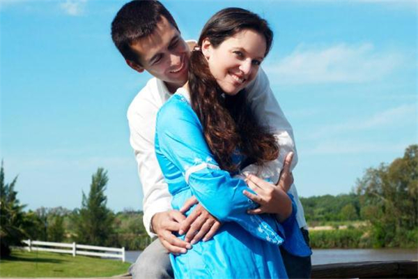 男朋友說累了怎么安慰 男友累了怎么關心他