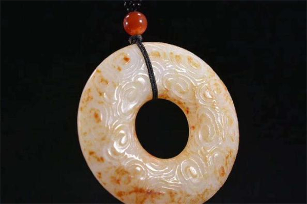 為什么和田玉會越戴越黃 和田玉變黃了怎么辦 為什么和田玉會越戴越黃 和田玉變黃了怎么辦