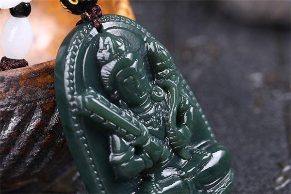 和田青玉和碧玉區(qū)別 和田青玉和碧玉哪個(gè)好 和田青玉和碧玉區(qū)別 和田青玉和碧玉哪個(gè)好