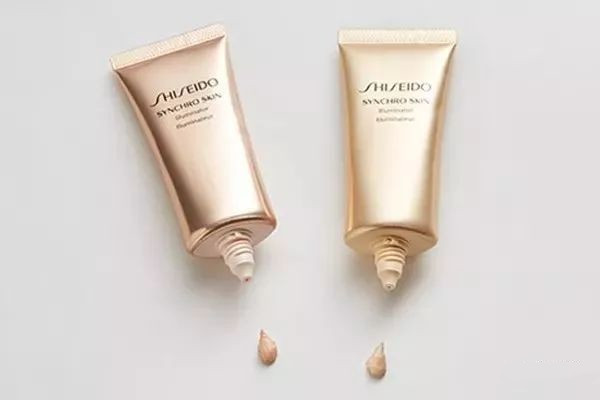 高光在化妝的哪個步驟 高光怎么用 高光在化妝的哪個步驟 高光怎么用