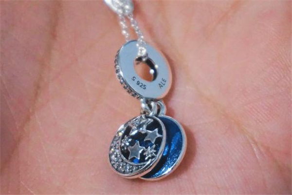 潘多拉星海之辰項(xiàng)鏈寓意 潘多拉星海之辰的意義 潘多拉星海之辰項(xiàng)鏈寓意 潘多拉星海之辰的意義