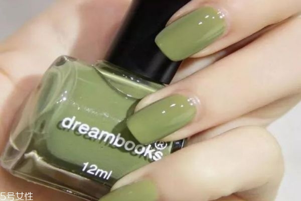 指甲油顏色怎么選 怎樣選購指甲油 指甲油顏色怎么選 怎樣選購指甲油