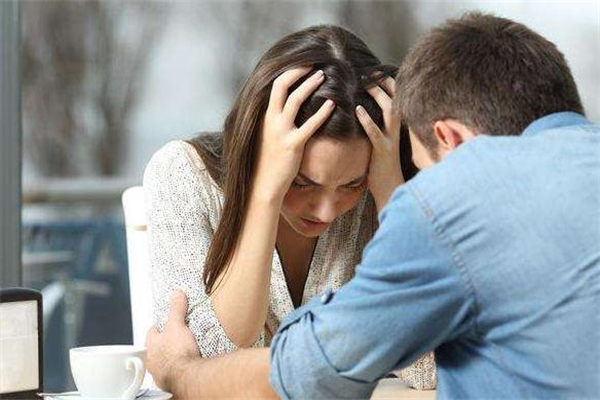 剛分手的女生怎么追 怎么追一個(gè)剛失戀的女生 剛分手的女生怎么追 怎么追一個(gè)剛失戀的女生