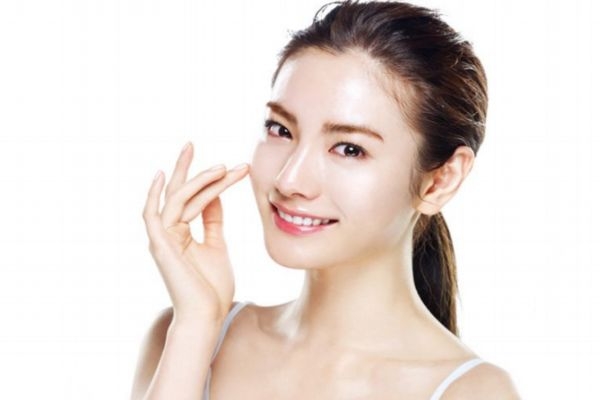 臉上為什么會愛出油 油性皮膚要注意什么 臉上為什么會愛出油 油性皮膚要注意什么