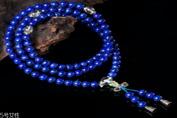 青金石應(yīng)該怎么保養(yǎng)呢 青金石有什么佩戴注意呢 青金石應(yīng)該怎么保養(yǎng)呢 青金石有什么佩戴注意呢