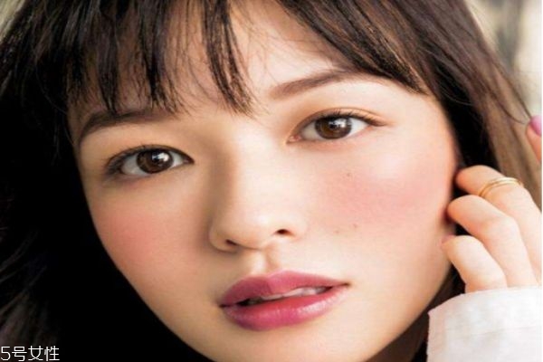 底妝如何自然清透 夏季清透自然女神妝 底妝如何自然清透 夏季清透自然女神妝