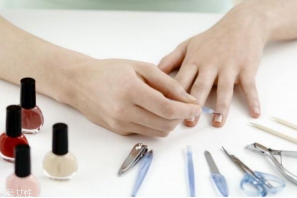 指甲油脫落怎么辦 怎么防止指甲油脫落 指甲油脫落怎么辦 怎么防止指甲油脫落