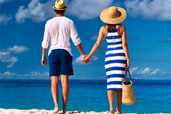 男生牽女生手算是表白嗎 男生主動牽手表示什么 男生牽女生手算是表白嗎 男生主動牽手表示什么