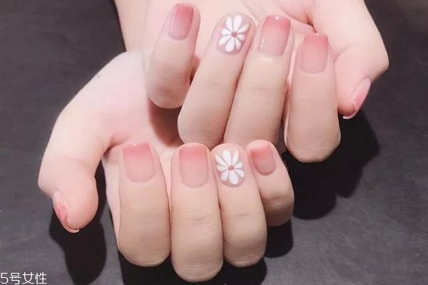 指甲油容易掉怎么辦 怎么涂指甲油保持長久