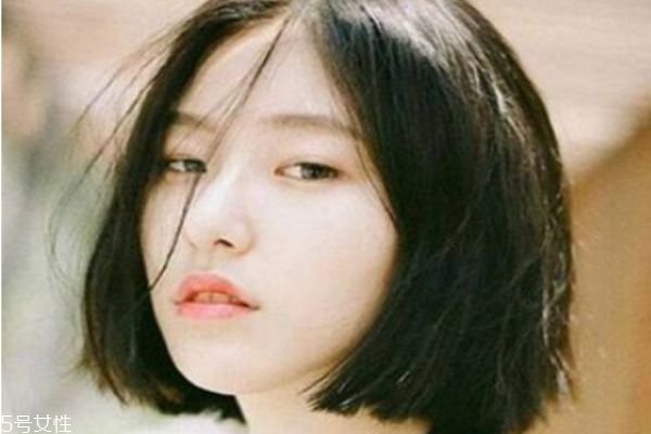 臉大什么發(fā)型顯臉小 臉大女生顯臉小的發(fā)型 臉大什么發(fā)型顯臉小 臉大女生顯臉小的發(fā)型