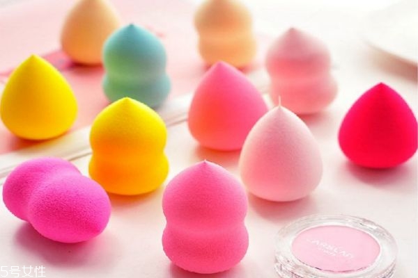 好用的粉撲有哪些 葫蘆粉撲怎么用 好用的粉撲有哪些 葫蘆粉撲怎么用