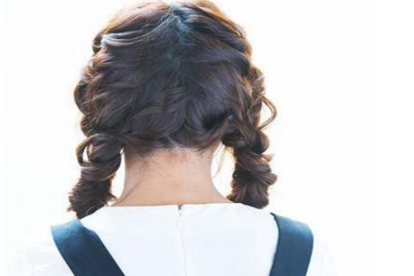 扎什么頭發(fā)顯氣質(zhì) 顯氣質(zhì)的扎發(fā)型女 扎什么頭發(fā)顯氣質(zhì) 顯氣質(zhì)的扎發(fā)型女